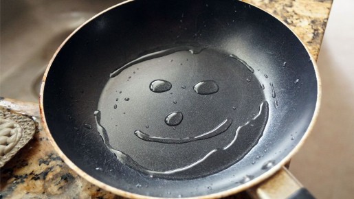 Ученые представили прорыв в антипригарных покрытиях: безопасная альтернатива ПФАС