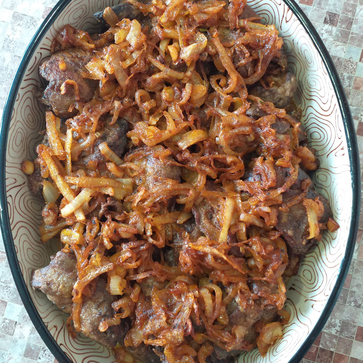 Куриная печень с яблоками: необычный вкус классического блюда