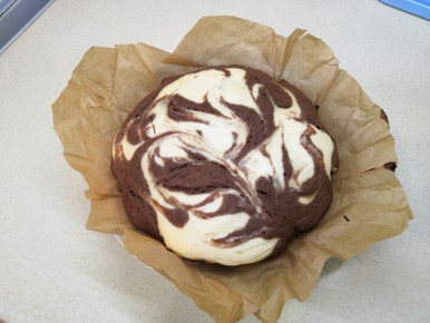 Уникальный кекс с яблоками и творогом: популярный десерт для всей семьи