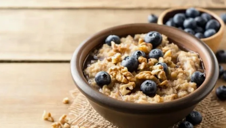 Завтрак для ума: полезные рецепты с овсянкой и яйцом пашот