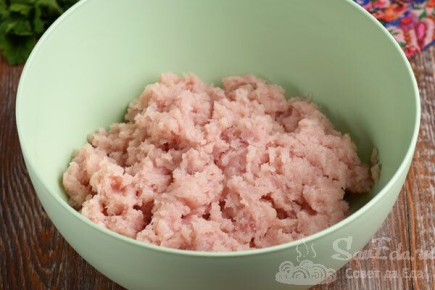 Кулинарные шедевры из куриного фарша: изучаем новые рецепты