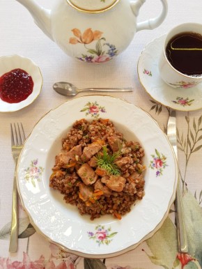 Секреты вкусной гречки по-купечески со свининой