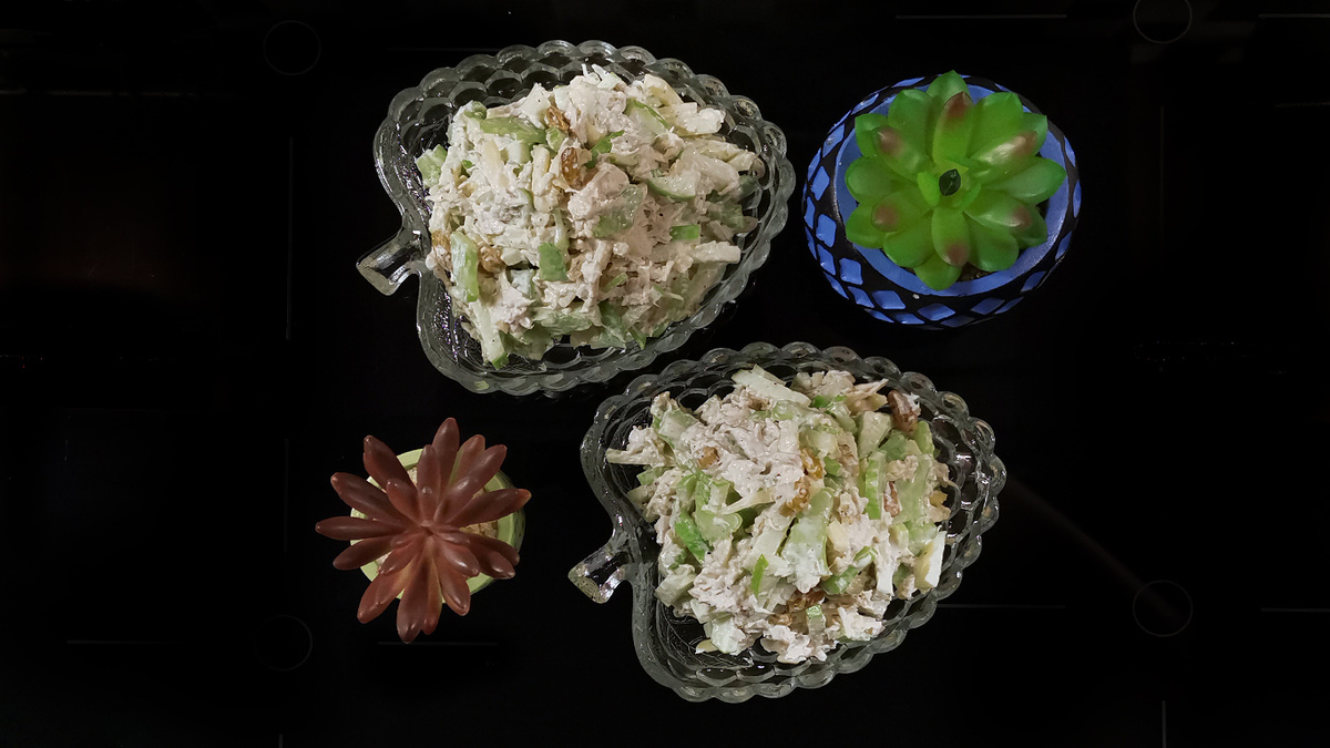 Невероятный Вальдорфский салат: освежающий хит для ваших торжеств