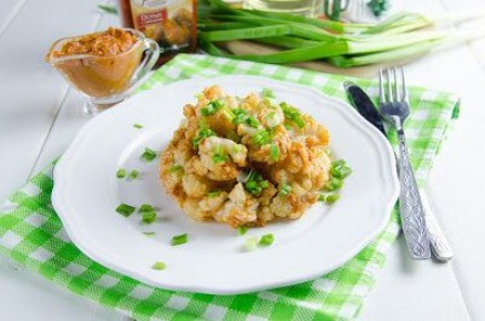 Ароматное рагу из цветной капусты с томатным соусом: быстро и вкусно