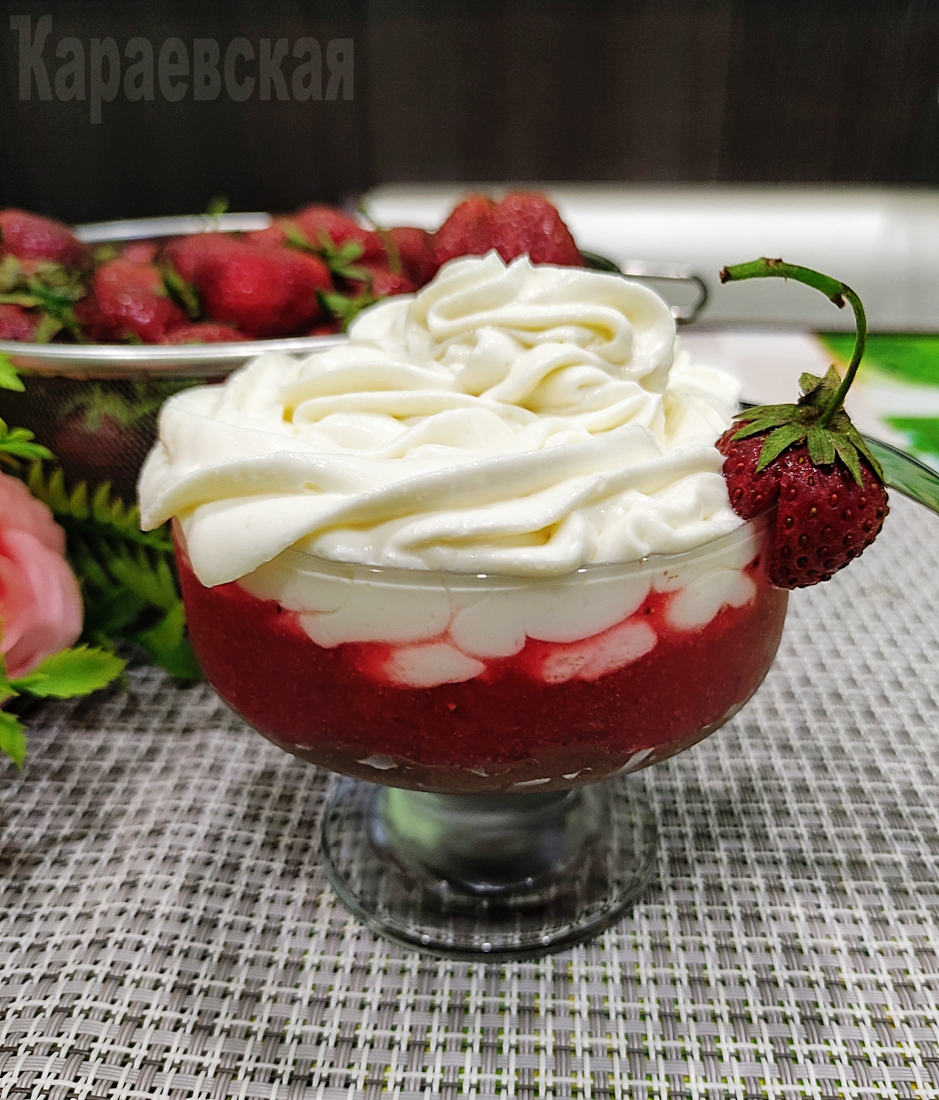 Полет на вкус: как создать идеальный кето десерт с клубникой