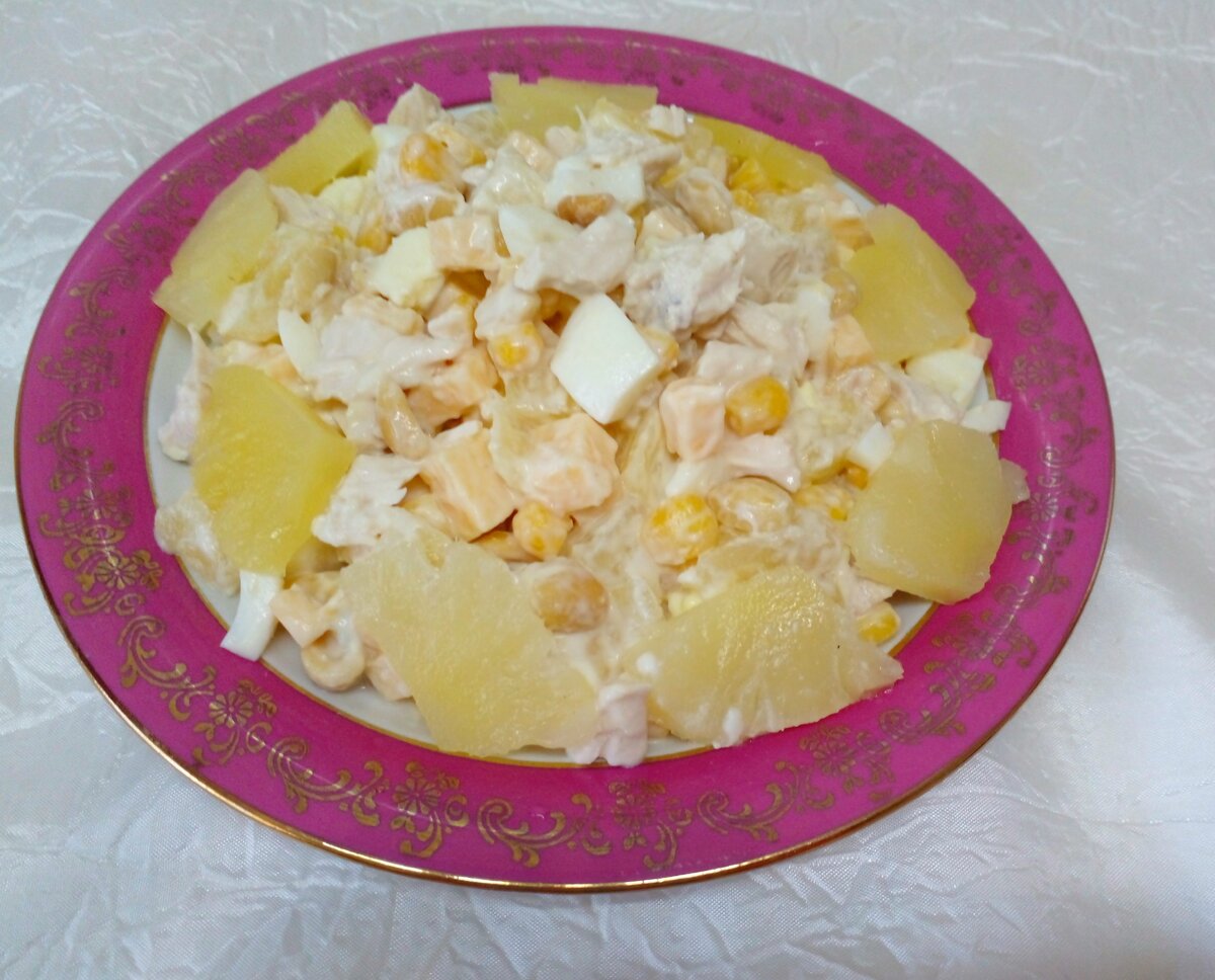 Секреты идеального салата с ананасом и курицей