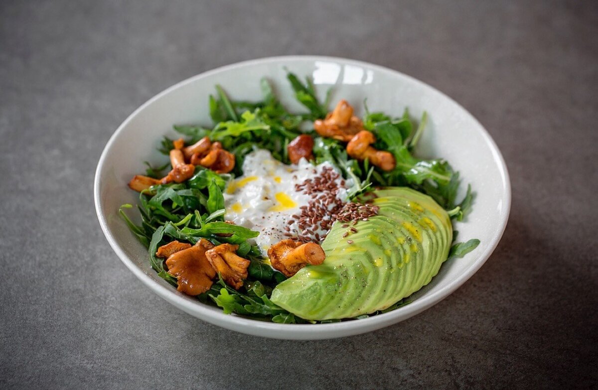 Как приготовить идеальный боул с лисичками и авокадо