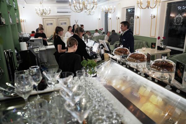 Поход в ресторан: идеальный подарок на 8 Марта