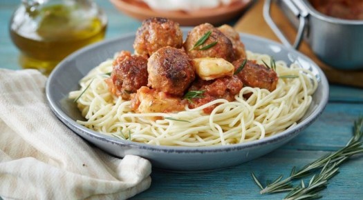 Тефтельки с моцареллой: быстро и вкусно для всей семьи