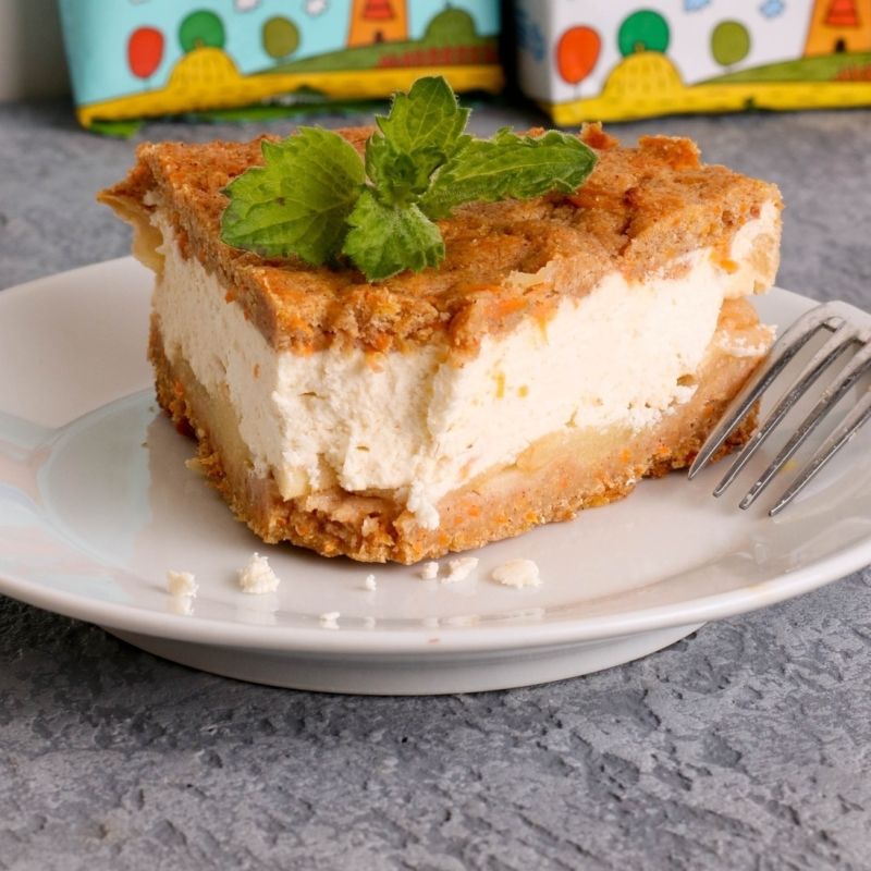 Необычный морковный пирог: сочетание творога и яблок