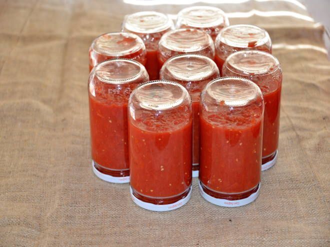 Острый томатный соус на зиму: раскрасьте повседневную кухню