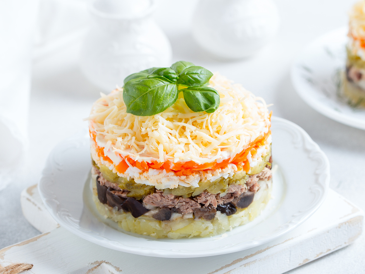 Вкусный праздничный салат с говядиной: шаг за шагом к идеальному угощению