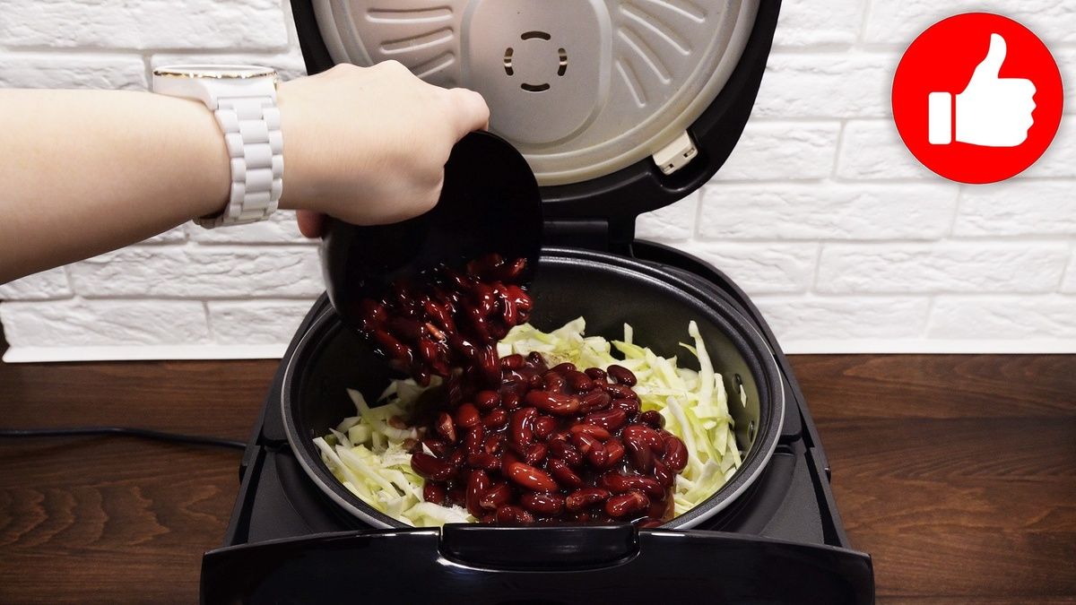Вкусная тушеная капуста с фасолью: быстро и просто в мультиварке