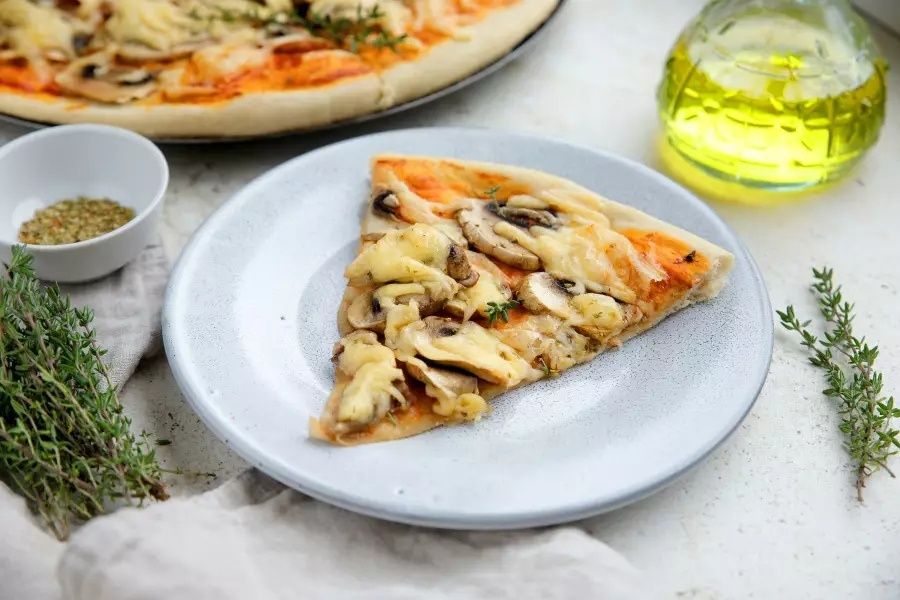 Пицца с грибами: кулинарный шедевр на вашем столе