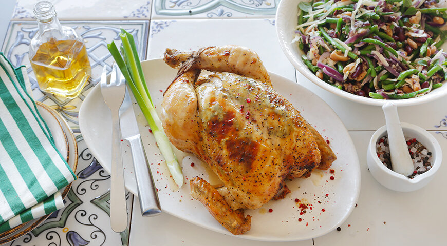 Запечённый цыплёнок с маслом и зелёным луком: идеальное блюдо для любого повода