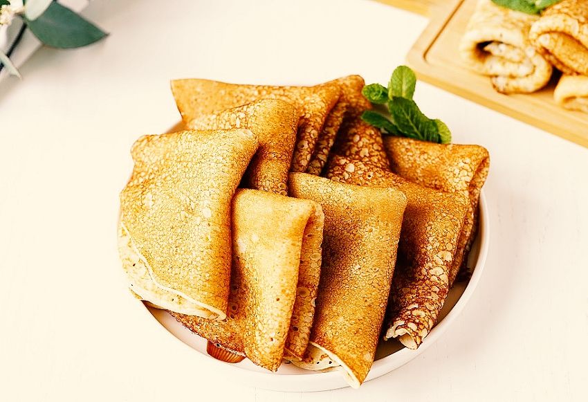 Невероятные толстые блины на дрожжах к Масленице