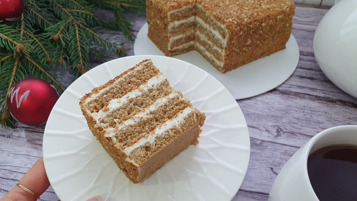 Нежный медовик без раскатки: легко и быстро