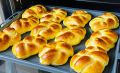 Пуховые булочки с творогом: быстро и вкусно для всей семьи