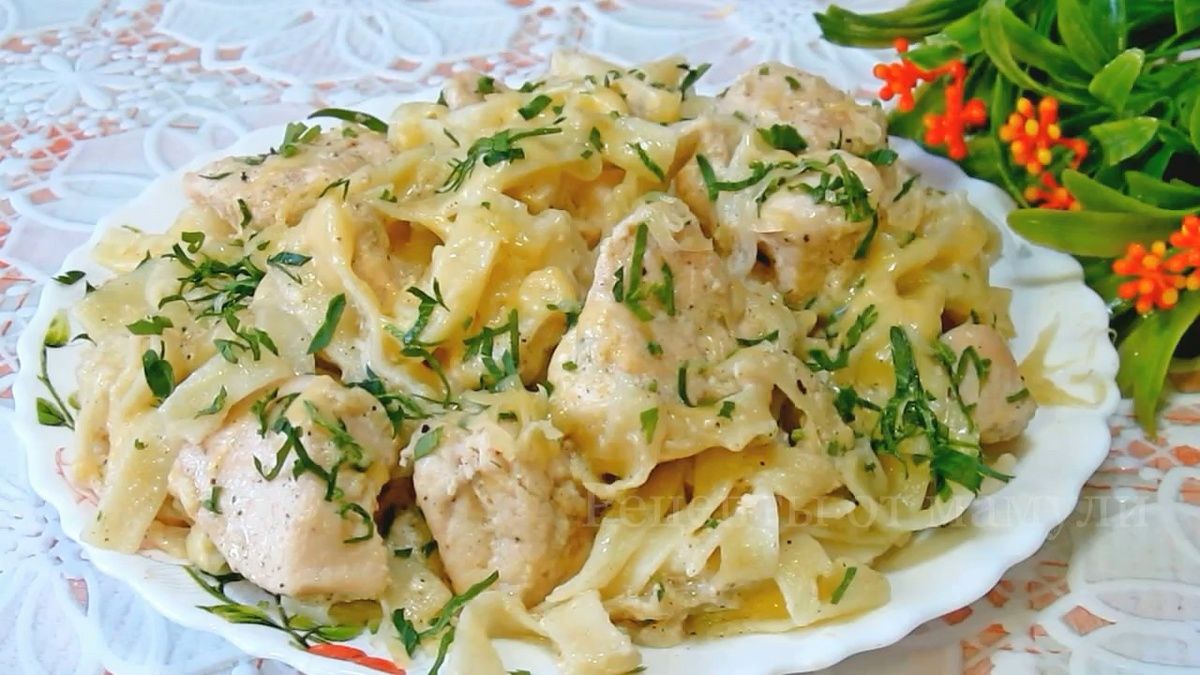 Быстрый ужин без усилий: готовим вкуснейшую курицу в сливках