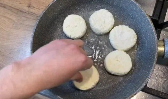 Сырники на завтрак: как сделать идеальные домашние лакомства