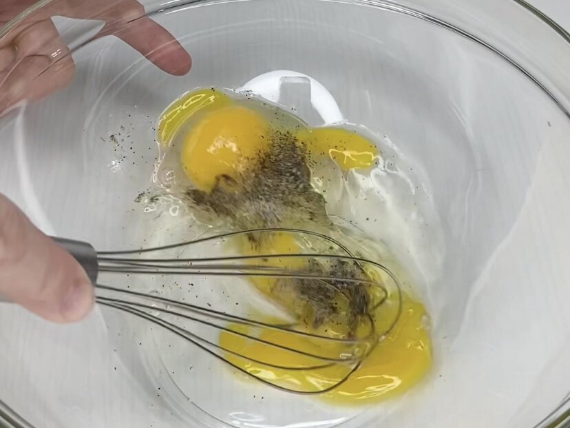 Легкие оладьи с луком и яйцом: как приготовить пышные и вкусные угощения