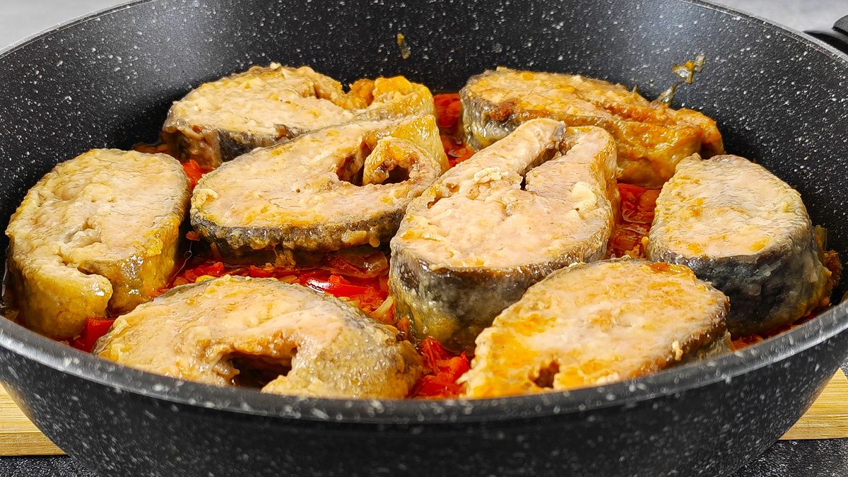 Непревзойденный обед: как приготовить рыбу с овощами на сковороде