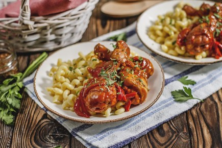 Куриный паприкаш: оригинальный рецепт с аппетитными завитушками