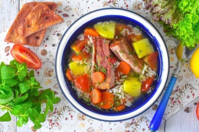 Суп с копчеными ребрышками