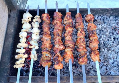 Непревзойденный шашлык: секреты успешного маринада для свиной лопатки