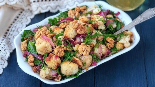 Завораживающий салат из запеченной цветной капусты: вкус и польза в каждой ложке