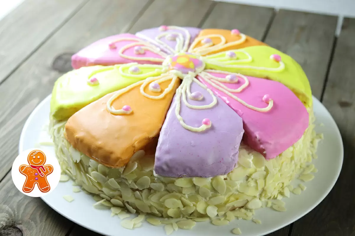 Современные кулинарные традиции: рецепт торта "Цветочный" с историей