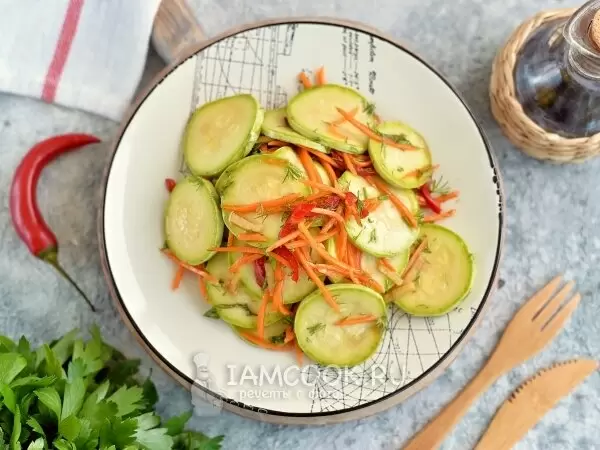 Острая летняя закуска из кабачков: быстро, просто и вкусно
