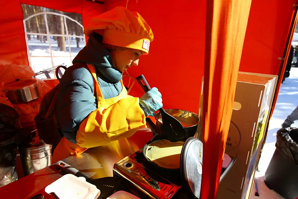 Масленичный фестиваль в Варне: блины в обмен на книги