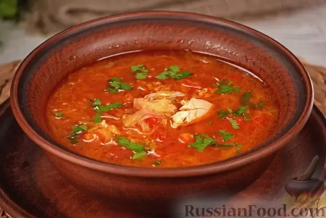 Согреют, насытят и удивят: новые супы, которые стоит попробовать