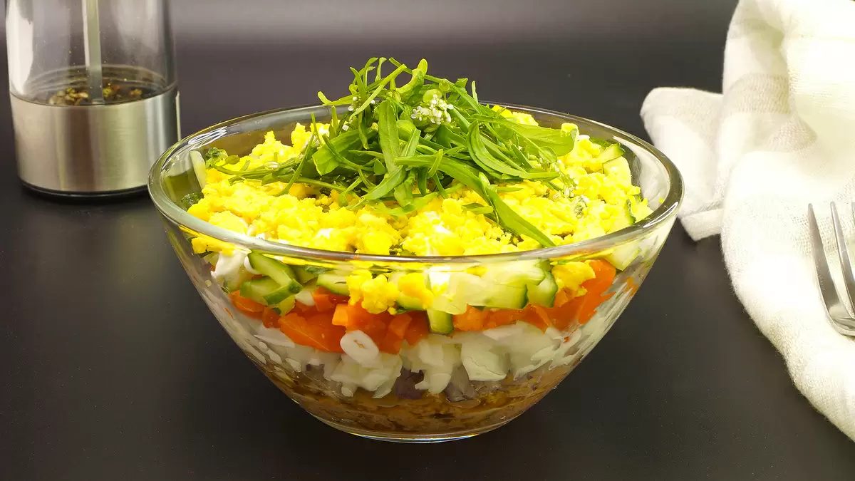 Салат Мимоза с печенью трески: новое прочтение классического рецепта для любого стола