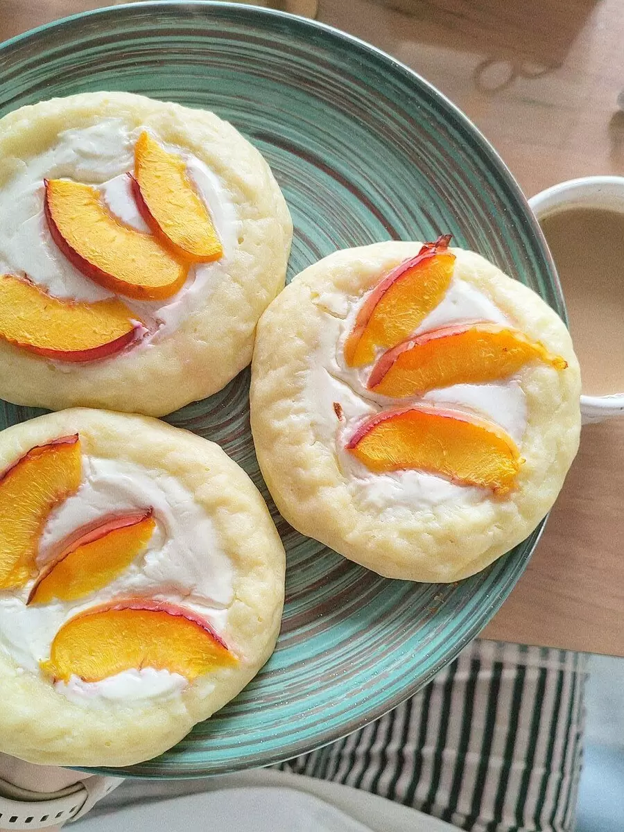 ПП ватрушки: быстрый завтрак с творогом и ягодами