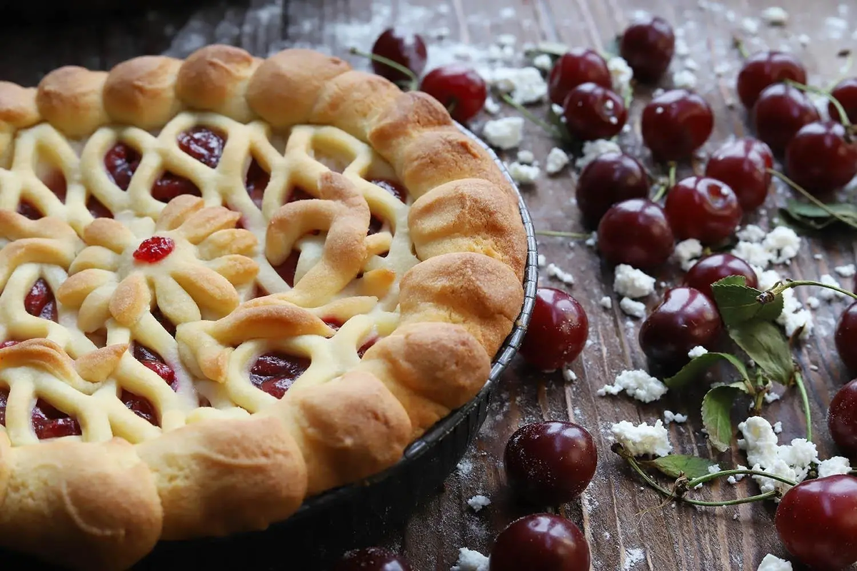 Вкус в каждой капле: идеальная вишневая начинка для дрожжевого пирога